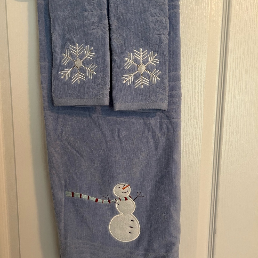 Blue  Snowman bath towel set